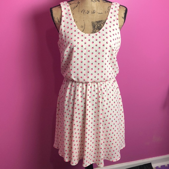 Lush Dresses & Skirts - LUSH tulip 🌷 dress size M